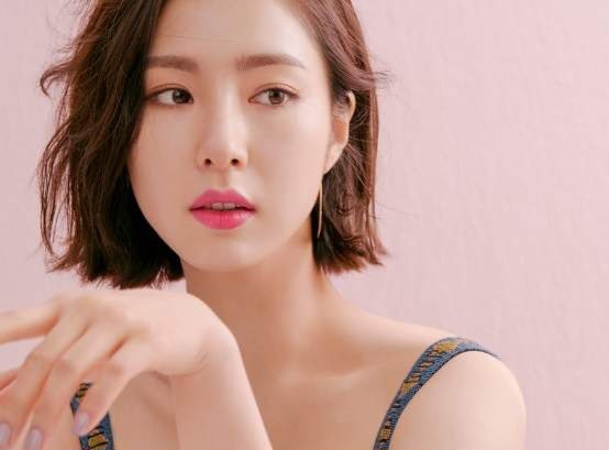 "얼굴만 예쁜 줄 알았더니 목동 전교 8등?!" 서태지 소녀 신세경의 사기캐 반전 매력: 독학 영....
