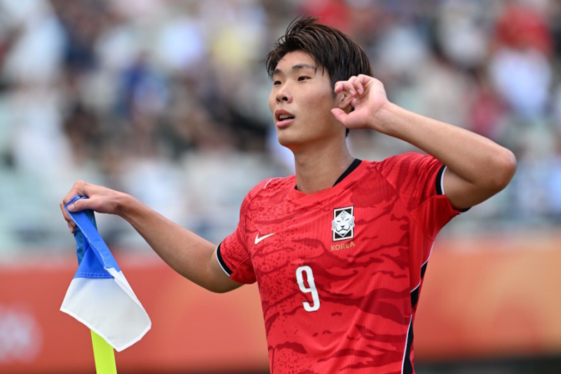 한국 중국 축구 2026 아시안게임 4강전: '더티 축구' 뚫어낸 이영준·배준호 연속골, 2-1 역전승....