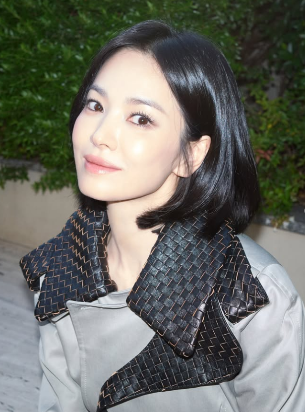 “로고 하나 없는데 다 알아보겠네”…새 글로벌 앰배서더의 첫 밀라노 룩