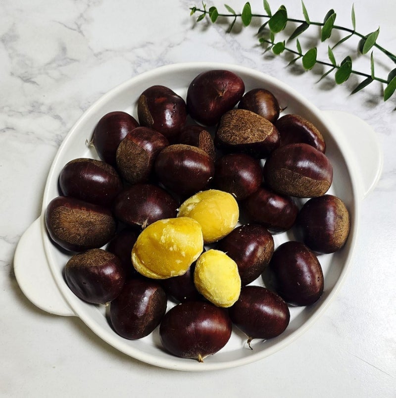 밤 맛있게 찌는 방법 가을 제철 밤 껍질 쉽게 까는법 생밤 찐밤 보관 방법까지