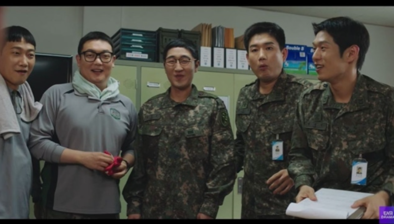 무당·대기업 회장 아들·국대 상비군 입대…신병4 신화부대 통폐합 결정 끝나자마자 새 판 ....