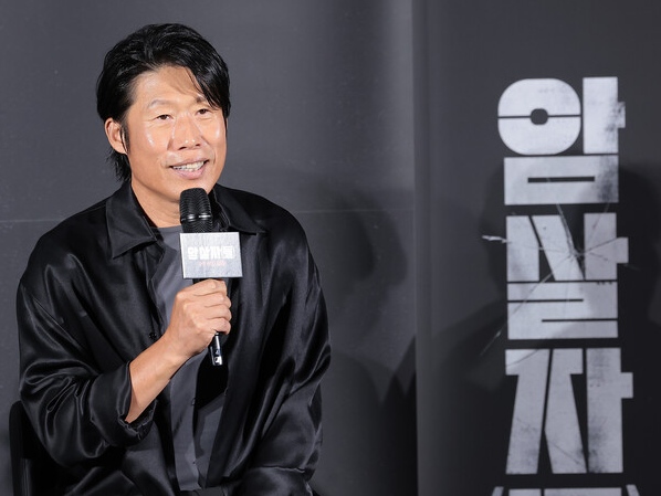“믿고 보는 배우였는데…” 유해진까지 불똥, 암살자들 무슨 장면이길래?