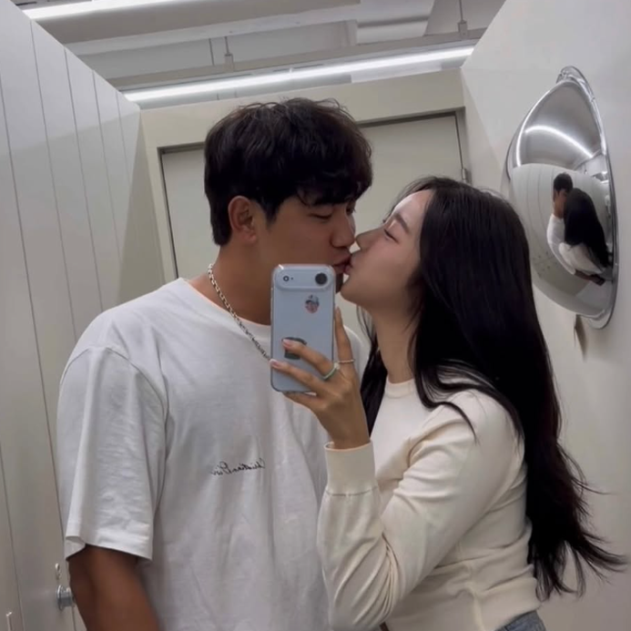 "연애하는 줄도 몰랐는데 득녀?" 미스코리아 출신과 결혼한 SSG 서진용
