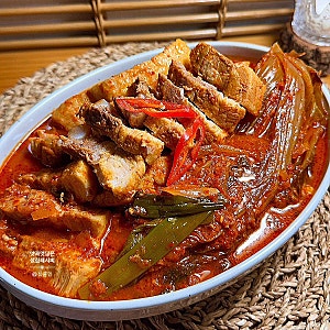 돼지고기 김치찜 레시피 통삼겹 묵은지찜 만들기