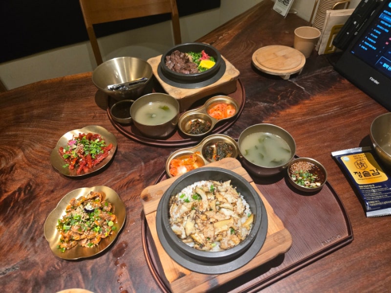 역삼역 맛집 타닥타닥 솥밥 더룸ㅣ든든한 한식솥밥 룸식당