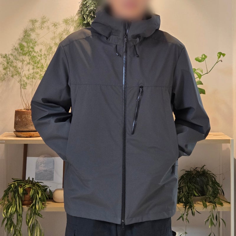 무신사에서 이 바람막이 보고 멈칫했습니다… 그레이컬러 입어보니 더 놀라운 이유