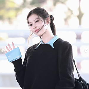 트와이스 사나, 공항사진 볼 때마다 리즈 갱신 중