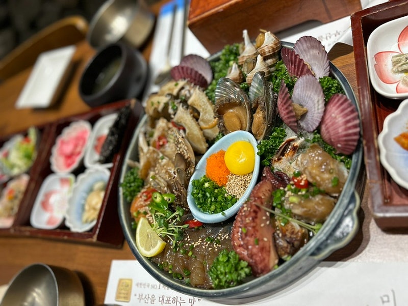 [잠실 롯데월드몰 맛집] 짜지 않고 감칠맛 나는 해산물장과 솥밥, 미포집 롯데월드몰점 후기