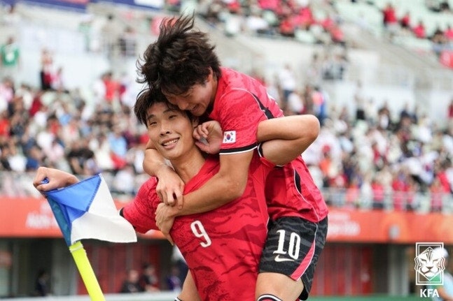 "중국전 2연패 잔혹사 끝냈다!" 배준호 천금 같은 역전골!... 이민성호 2-1 역전승, 4연속 AG 결....