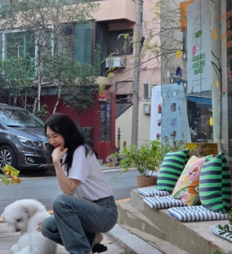 "진자 58세 맞아요?" 채시라, 흰 티에 청바지만 입었는데 레전드 찍은 근황