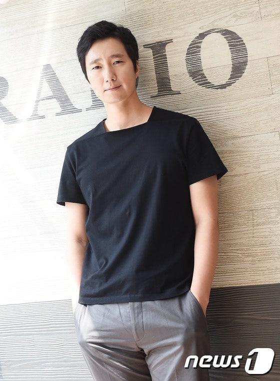 "노역 연기 후 관절염 생긴 것 같아"… 허진호 감독, 배우들 고충 고백