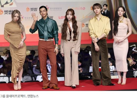 “가수는 안돼”말리던 정유경...컬럼비아대 졸업한 애니,신세계백화점 전광판에 딸 뮤비