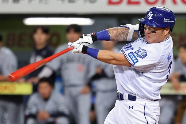 최형우 140m 대형포 한 방에 삼성 새 역사! KBO 최초 5600홈런!