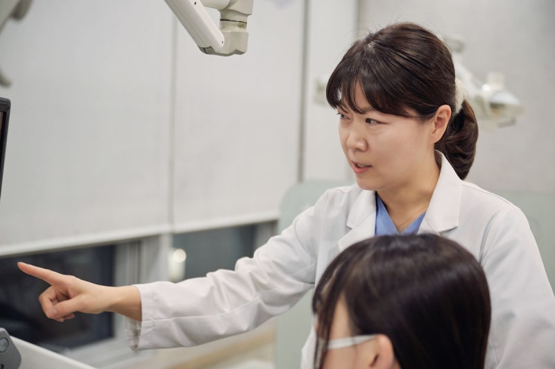 마포역치과 잇몸이 내려앉아 이가 길어 보일 때 확인해야 할 것들