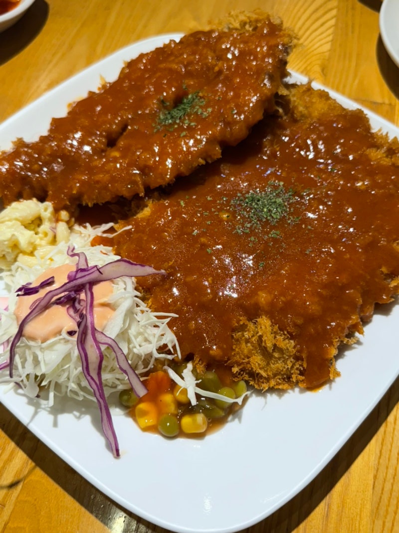 경양식 달과 6펜스 본점 | 부산역 근처 맛집 | 경양식 돈까스 | 부산역 근처 점심 메뉴로 추천....