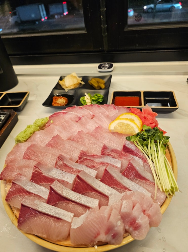  건대 광진구 어린이대공원역 한해 횟집 대방어 석화 맛집