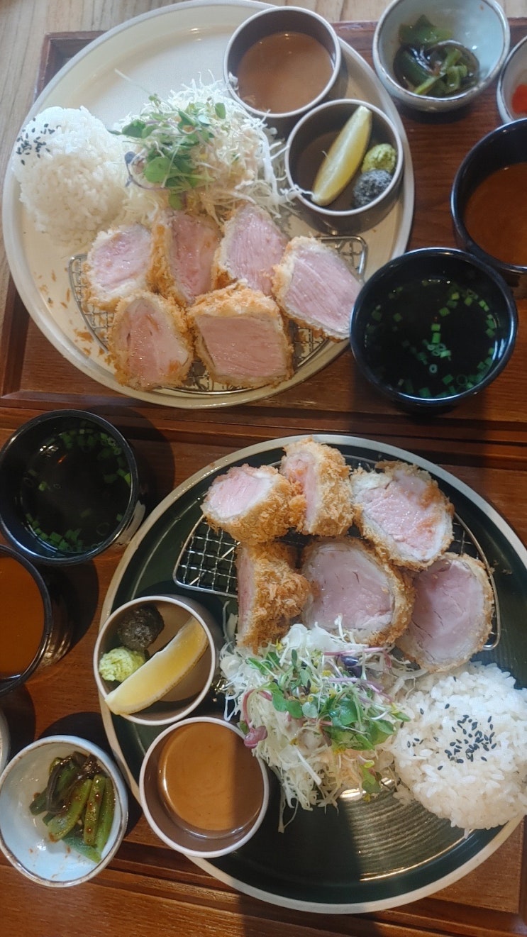  [회기역] 입에서 살살 녹는 일본식 돈까스, 경희대 데이트 맛집 추천 <가치로아>