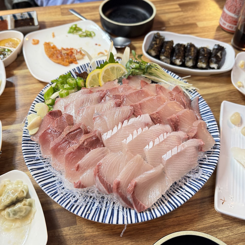 자갈치횟집 사진 1