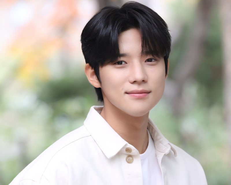 배우 문상민 프로필 총정리: 나이, 190cm 키, 인스타부터 신작 '은애하는 도적님아' 정보까지