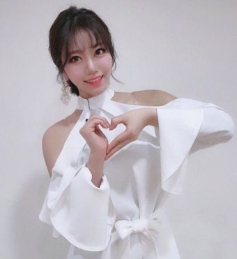 미스트롯 김희진, 2월 결혼 발표 “12년 함께한 사람과 인생의 다음 장으로”
