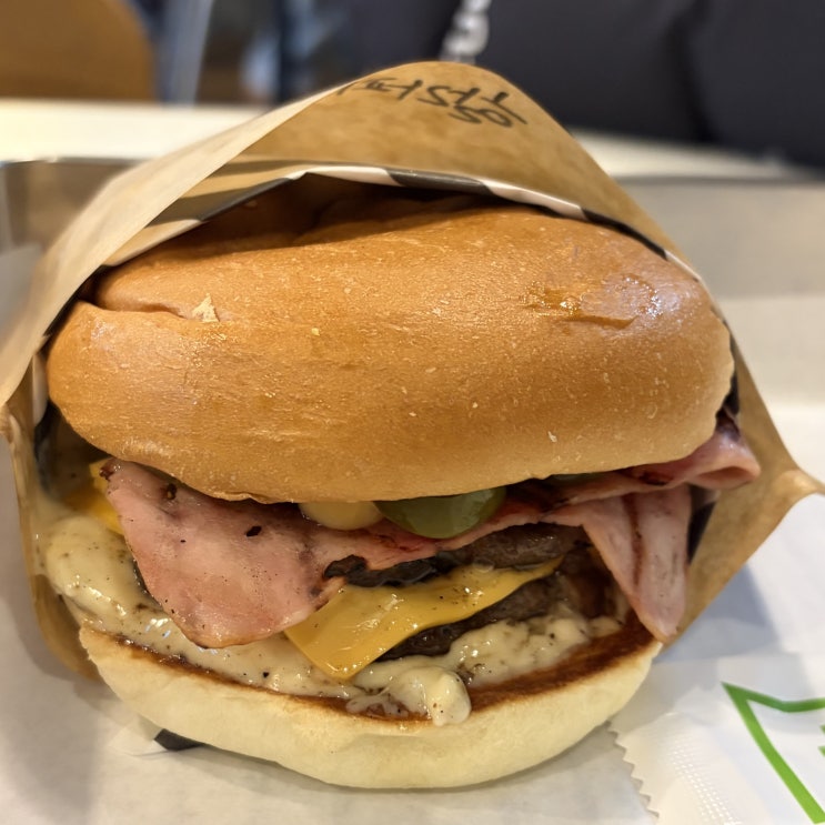  한양대맛집 / 제주산 흑돼지를 사용하는 가성비 수제버거 맛집 [ 버거쑈 ]