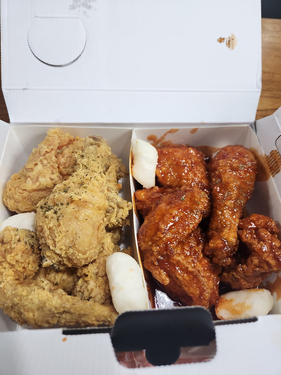 치킨마루 전주천마점 사진 2