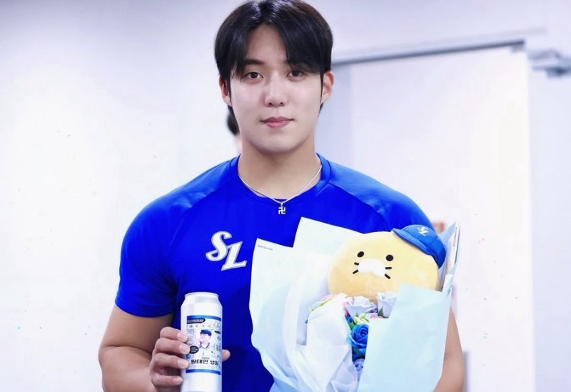 정용화 닮은 삼성라이온즈 투수 원태인, 얼마나 닮았나?