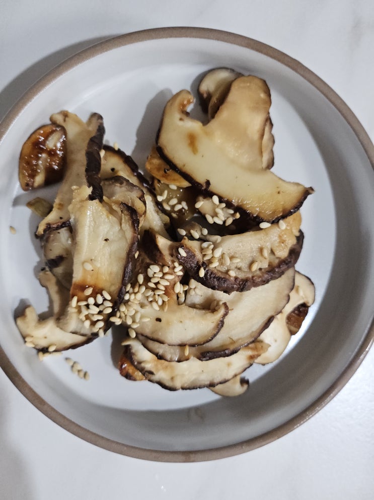 고기보다 맛있는 표고버섯볶음 맛있게 만드는 법, 물기 없이 쫄깃한 황금 레시피