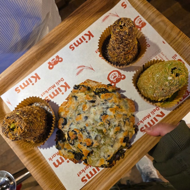  [잠실 롯데백화점 킴스델리마켓] 두바이 쫀득 쿠키와 크레이지 두바이st 소라빵 맛집 - 두쫀쿠/웨이팅/메뉴/가격