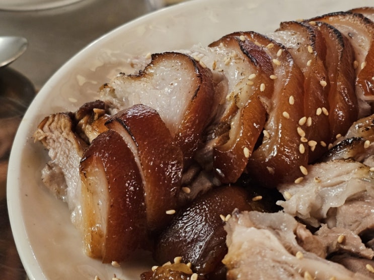  [서면 족발 맛집] 입안에서 살살 녹는 야들야들 온족발! '모퉁이족발 서면본점' 비빔막국수 꿀조합 후기