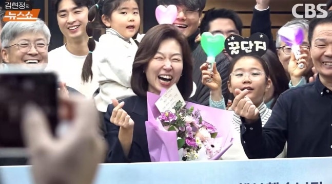 김현정 앵커, CBS 뉴스쇼 17년 여정 마무리 및 박성태 앵커 후임 낙점
