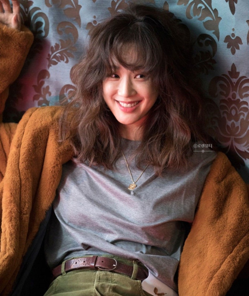 "뼈마름 1등은 나였어" 40대 맞아? 정려원 긴머리 히피펌. jpg
