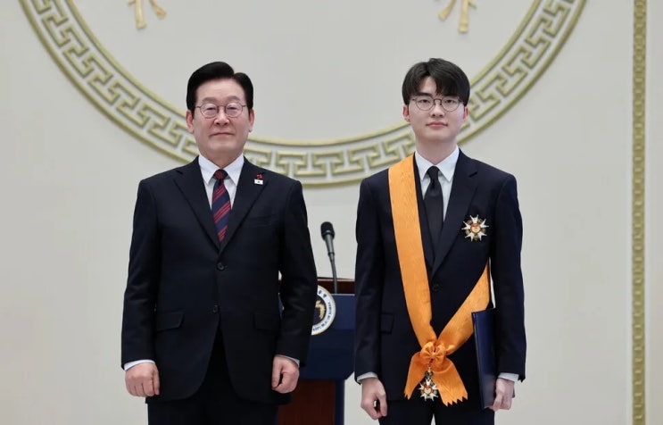  페이커 체육훈장 수훈  e스포츠 역사에 남은 순간