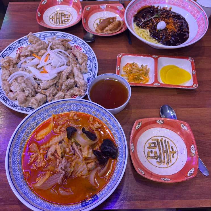  성수동 맛집 / 짱구굿즈를 구매할 수 있는 성수동 중식맛집 [ 보배반점 성수점 ]