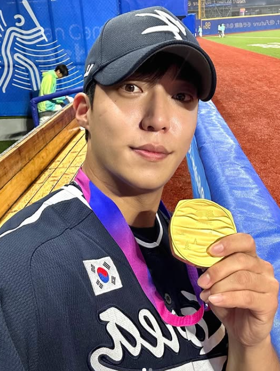 원태인 연봉 얼마나 받길래? 정용화 닮은꼴 인정부터 연락하는 사이·인스타·프로필까지