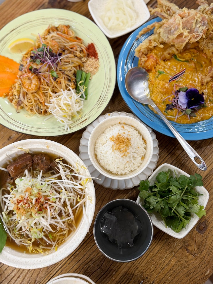  성동구 성수 태국음식 맛집 소이나나 성수점 : 팟타이는 필수