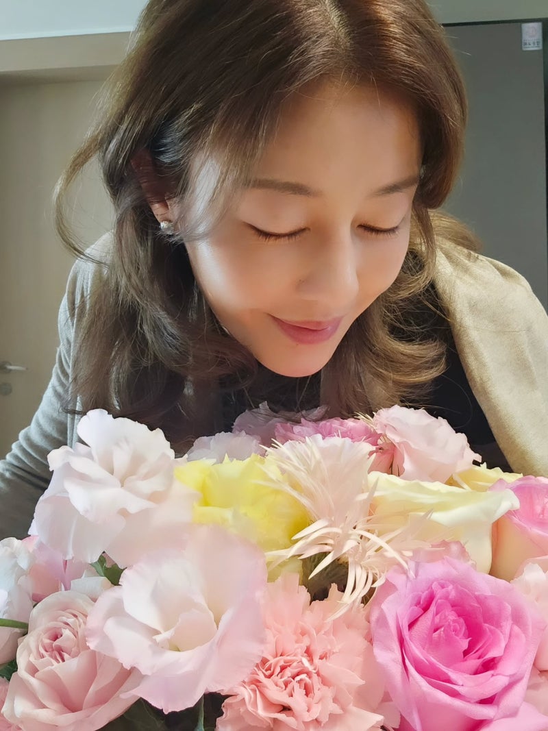 이지현 프로필 나이 키 고향 키 학력 쥬얼리 근황 두 번의 이혼과 육아, 그리고 새로운 꿈