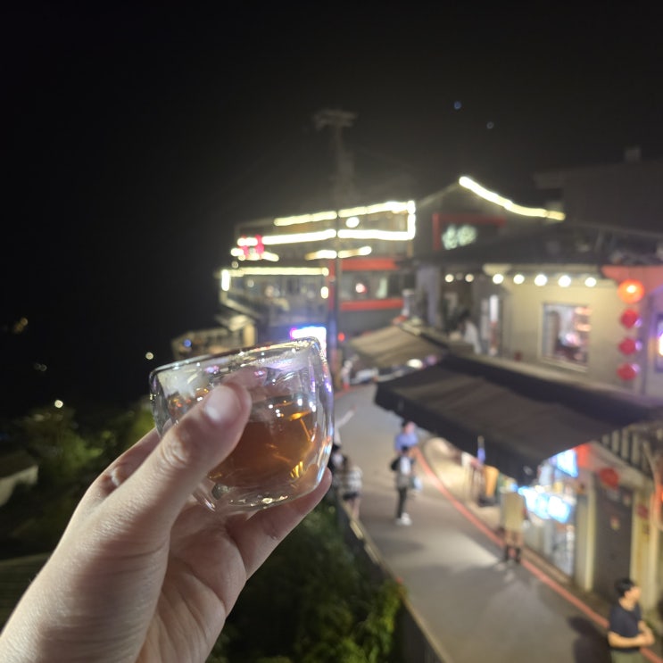  [내돈내산] 지우펀 가성비 있게 차 한 잔 마시면서 바깥 경치 구경하기 좋은 찻집 방문 후기 (내부, 메뉴, 가격 등)