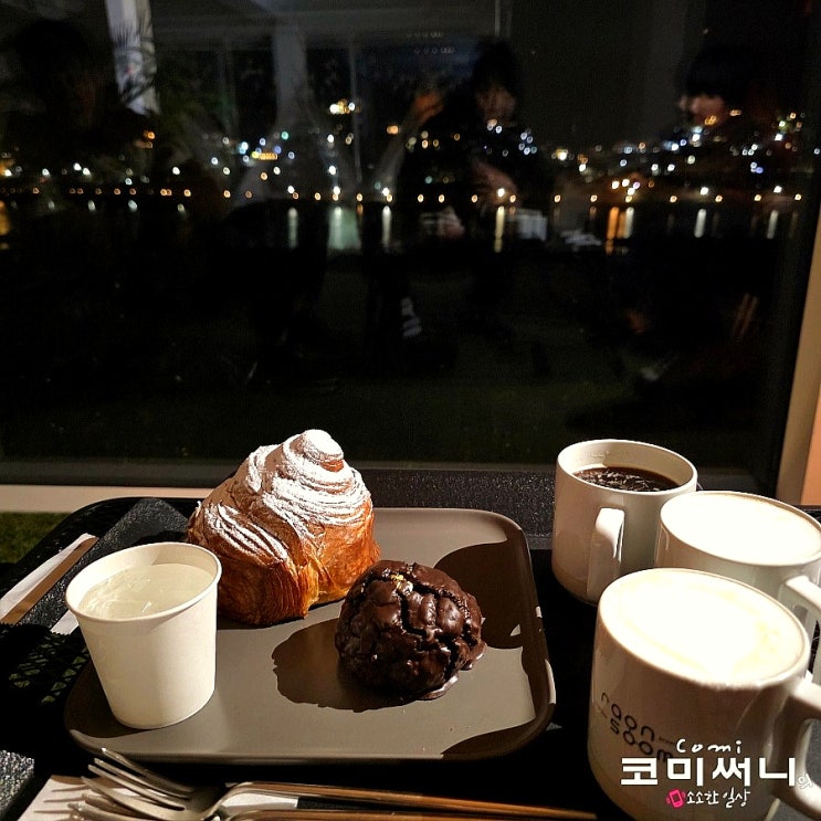  남양주 북한강 야경 뷰 라온숨 카페 층별 다양한 인테리어 심야영업 대형카페