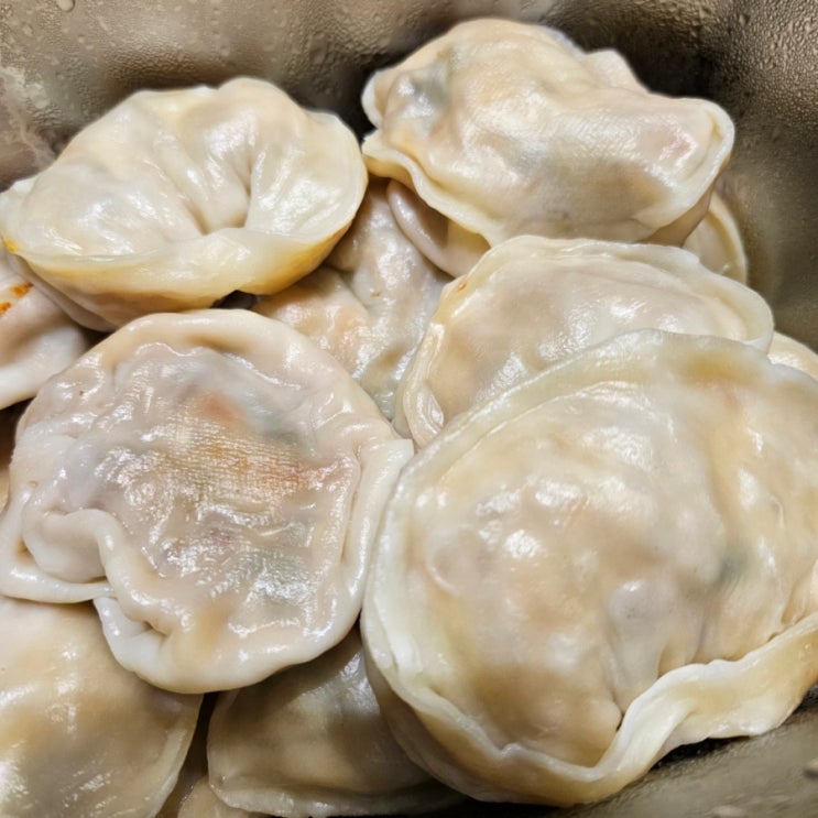  주말에 맛있게 즐긴 어머님표 손만두｜김치만두