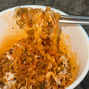 컵 까르보불닭 맛있게 먹는법 전자레인지 조리법