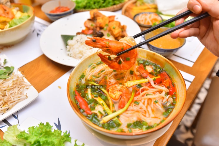  다낭 맛집 투어 시내 다낭 한시장 맛집 쌀국수 미케비치 근처