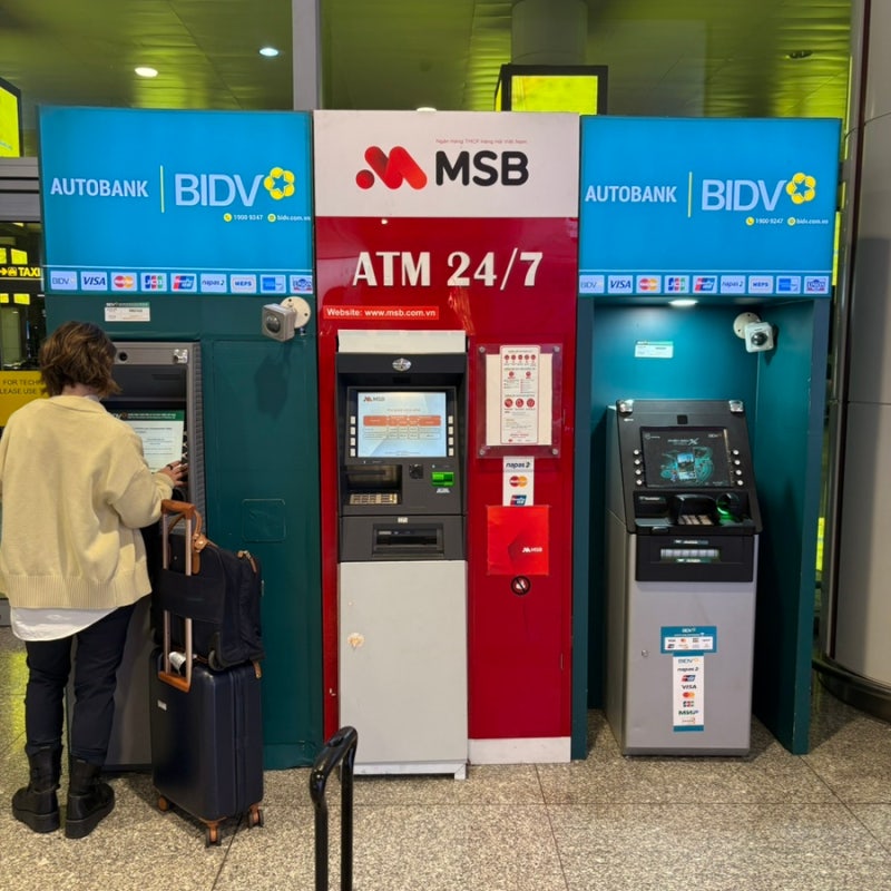 베트남 노이바이 공항 트래블로그 체크카드 현지 ATM 인출방법