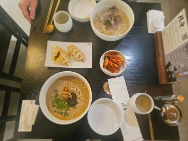  정동길 맛집 과거와 현재가 조화로운 정갈한 공간 탄백