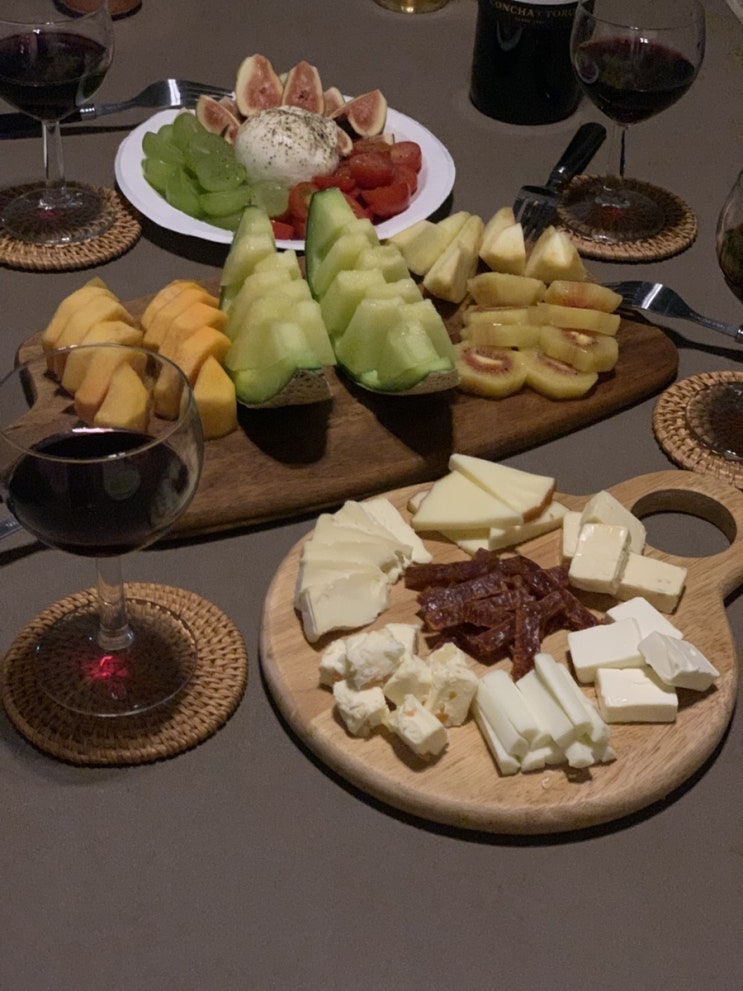  캠핑 요리 BEST 6 삼겹살 과일 치즈 플래터 어묵탕 샤브샤브 호빵