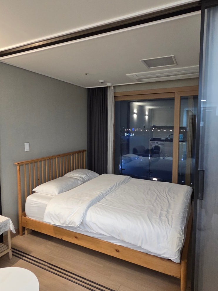  [제주/연동]주말 5만원대 제주공항 제주시내가성비 숙소 추천 더테라스뷰+세븐일레븐한라봉요구르트