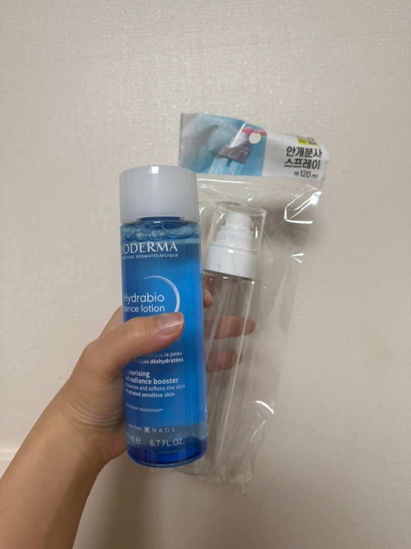 토너처럼 물 같은 로션 활용 바이오더마 하이드라비오에센스 로션으로 미스트 완성