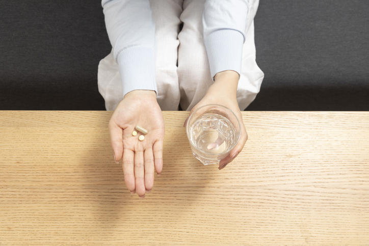 항우울제 끊는 데 가장 좋은 방법은? 우울증 개선에 도움 되는 것들