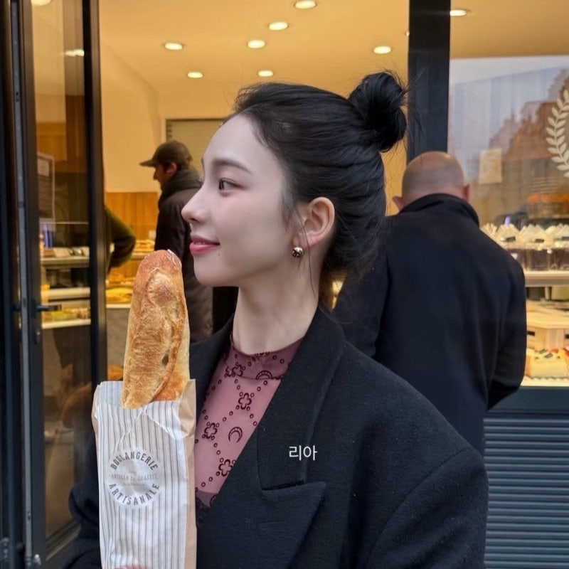 카리나로 알아보는 긴머리 똥머리 묶는방법(+고정하는 법까지)
