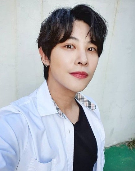 가수 이승현, 과거 사진 공개에 모두 놀란 이유…아버지는 유명 트로트 가수?
